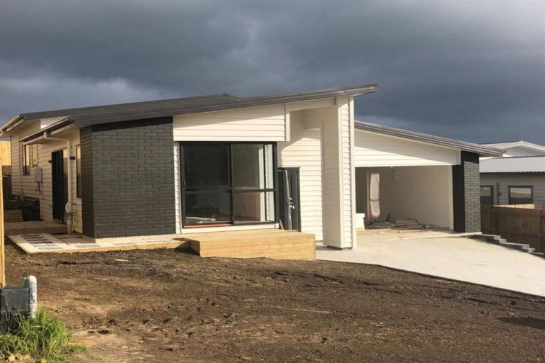 Photo of property in 122 Parkview Drive, Gulf Harbour, Whangaparaoa, 0930