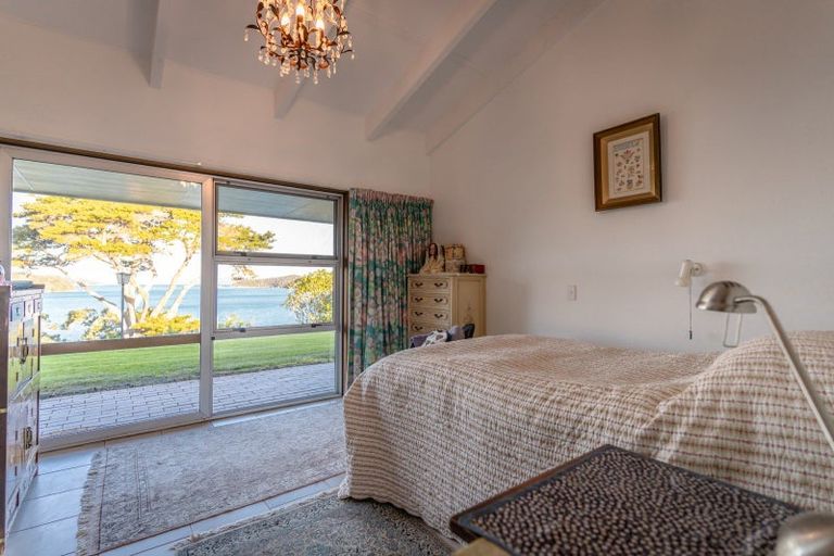 Photo of property in 150 Whangaruru Wharf Road, Whangaruru, Hikurangi, 0184