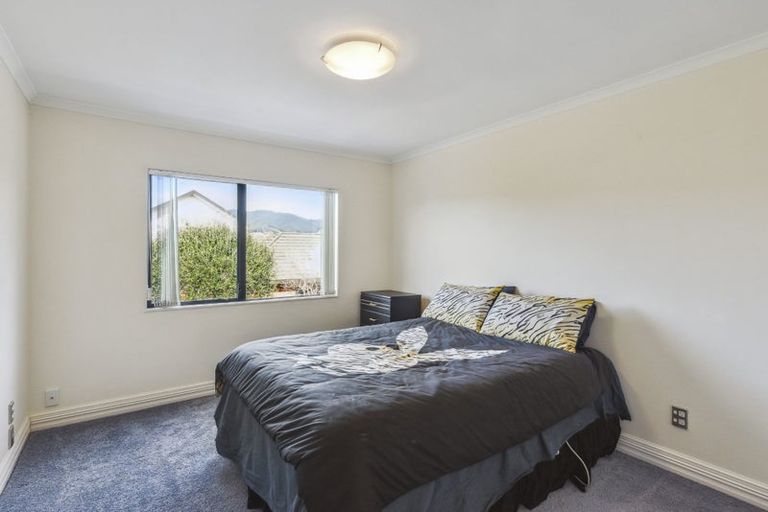 Photo of property in 87 Milne Drive, Paraparaumu, 5032