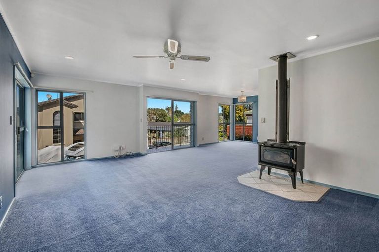 Photo of property in 3a Mckenzie Avenue, Arkles Bay, Whangaparaoa, 0932