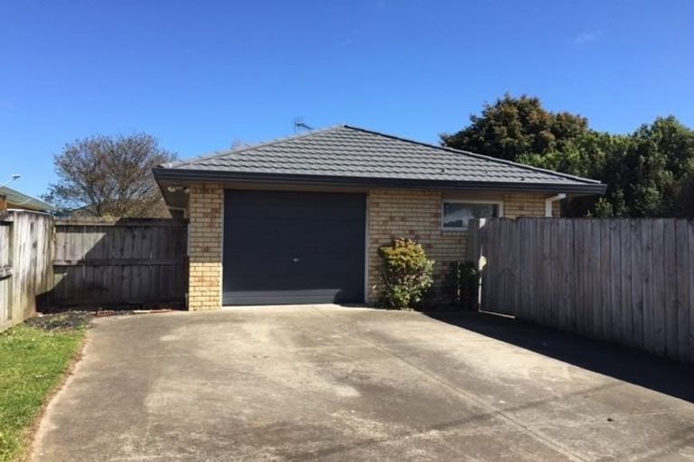 Photo of property in 18 Oakleigh Avenue, Takanini, 2112