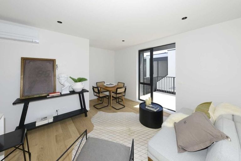 Photo of property in 11/243 Cambridge Terrace, Christchurch Central, Christchurch, 8013