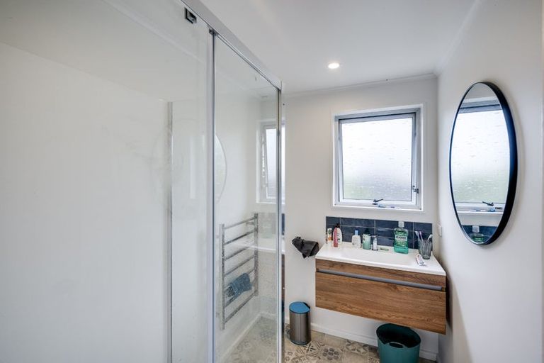 Photo of property in 11 Chester Street, Taradale, Napier, 4112