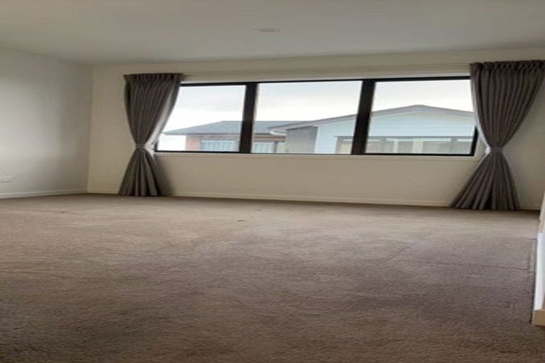 Photo of property in 4e Knights Road, Rosedale, Auckland, 0632