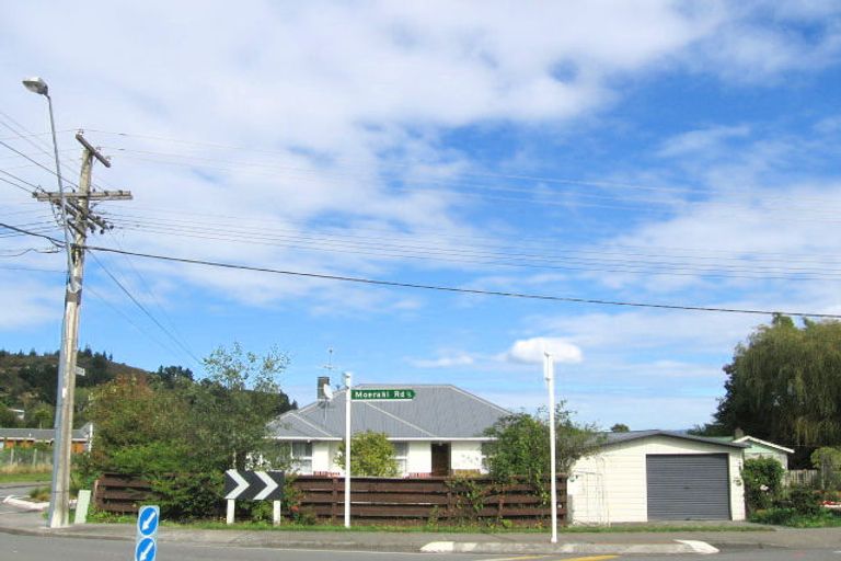Photo of property in 44 Moeraki Road, Maoribank, Upper Hutt, 5018