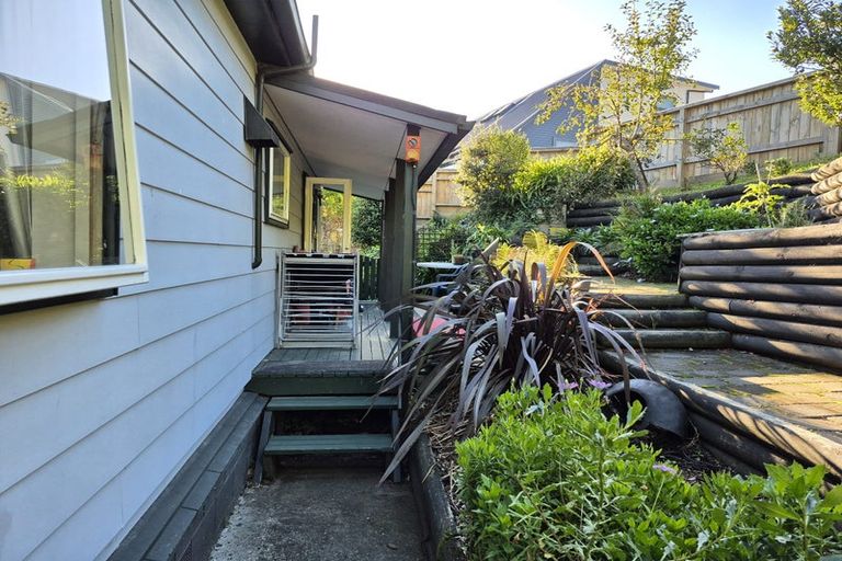 Photo of property in 11 Shortland Place, Havelock North, 4130