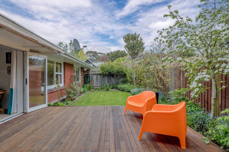 Photo of property in 2/15 Knowles Street, St Albans, Christchurch, 8052