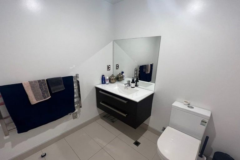 Photo of property in 1c/136 Stancombe Road, Flat Bush, Auckland, 2016