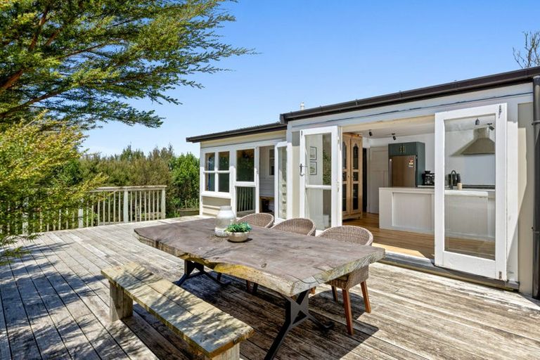 Photo of property in 310 Waiteitei Road, Wellsford, 0974