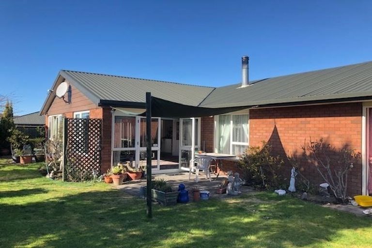 Photo of property in 290b Lake Terrace Road, Shirley, Christchurch, 8061