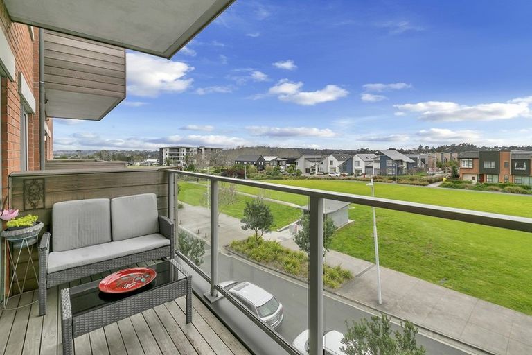 Photo of property in 204/160d Hobsonville Point Road, Hobsonville, Auckland, 0616