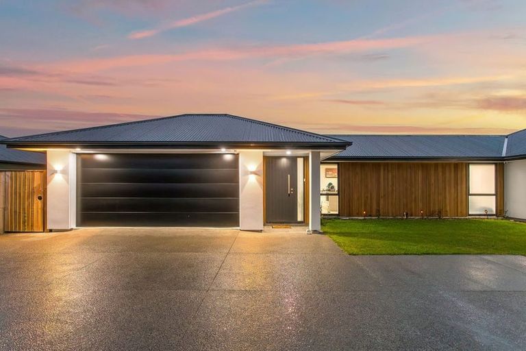 Photo of property in 53 River Stone Drive, Halswell, Christchurch, 8025