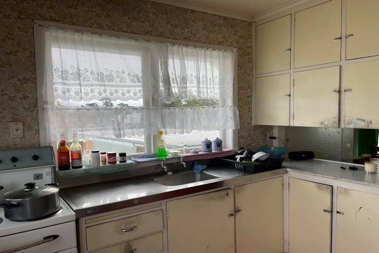 Photo of property in 2/151b Wallace Road, Mangere Bridge, Auckland, 2022