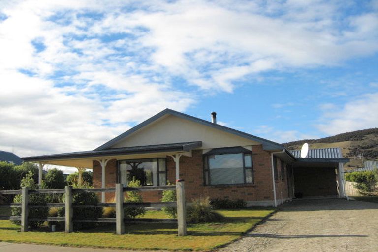 Photo of property in 16 Ragan Lane, Wanaka, 9305
