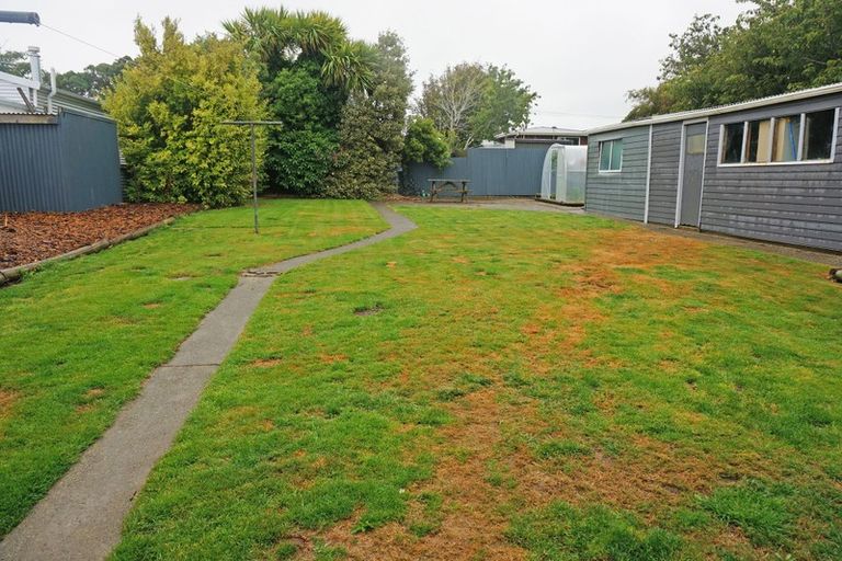 Photo of property in 12 Holloway Street, Waikiwi, Invercargill, 9810