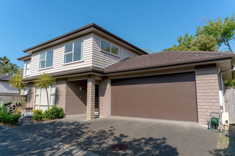 Photo of property in 1b Tranquility Rise, Mellons Bay, Auckland, 2014