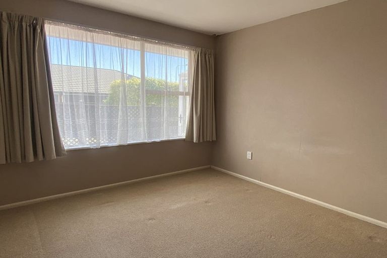 Photo of property in 1/21 Division Street, Riccarton, Christchurch, 8041