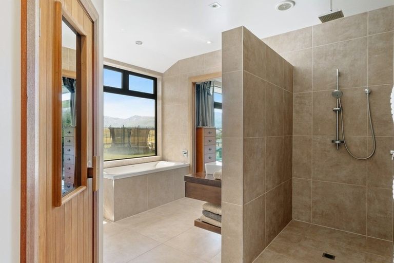 Photo of property in 182 Stevenson Road, Wanaka, 9382