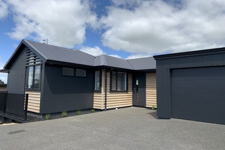 Photo of property in 4/61 Forest Lake Road, Hamilton, 3200