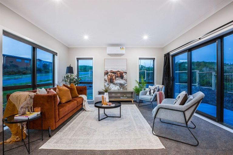 Photo of property in 182 John Burke Drive, Aotea, Porirua, 5024