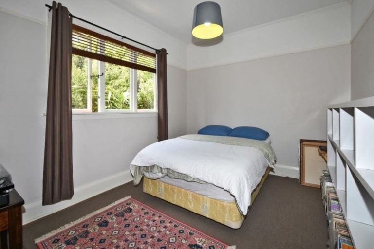 Photo of property in 12 Packe Street, Edgeware, Christchurch, 8013