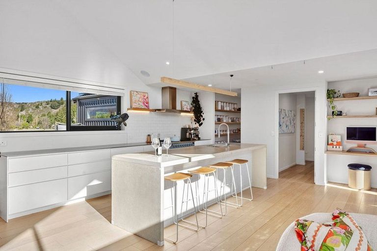 Photo of property in Luggate Park, 32 Cooper Crescent, Luggate, Wanaka, 9383