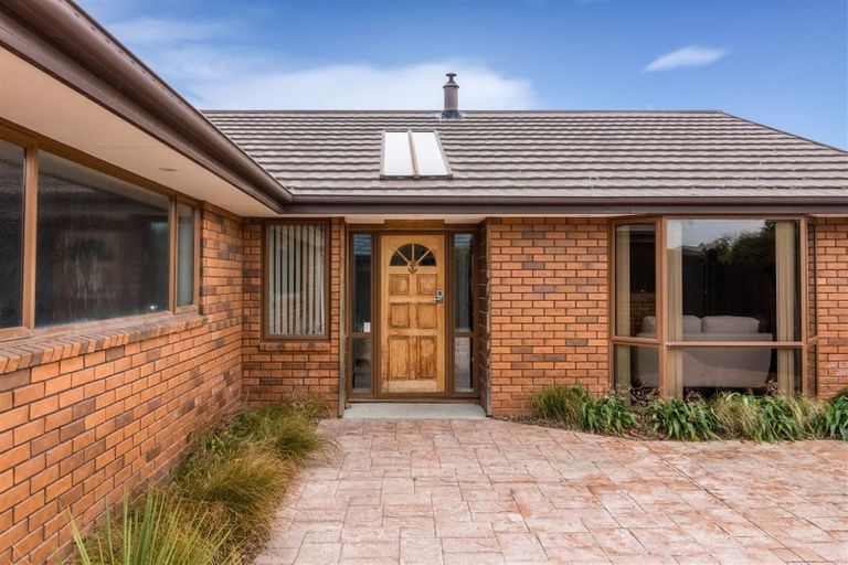 Photo of property in 144 Inwoods Close, Parklands, Christchurch, 8083