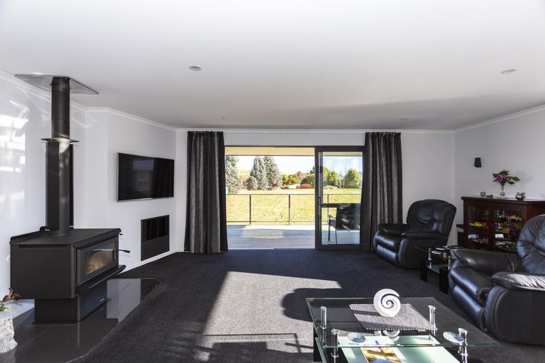 Photo of property in 13 Grove Avenue, Weston, Oamaru, 9401
