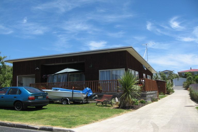 Photo of property in 9a Keven Road, Clarks Beach, Pukekohe, 2679