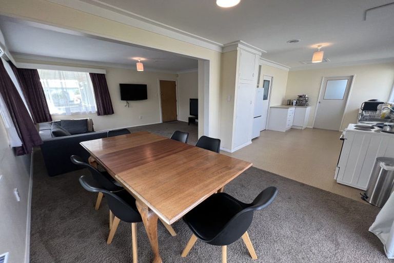 Photo of property in 32 Thomson Street, West End, Palmerston North, 4412
