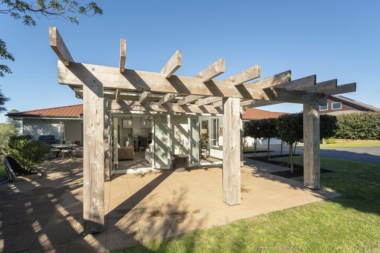 Photo of property in 35 Jarrah Park Drive, Pyes Pa, Tauranga, 3112