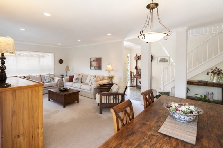 Photo of property in 17 Highgate Place, Somerville, Auckland, 2014