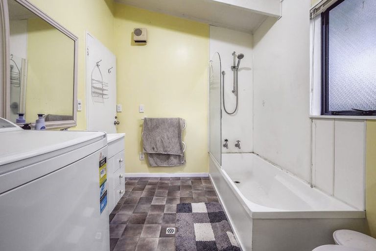 Photo of property in 7 Hinenamu Grove, Turangi, 3334