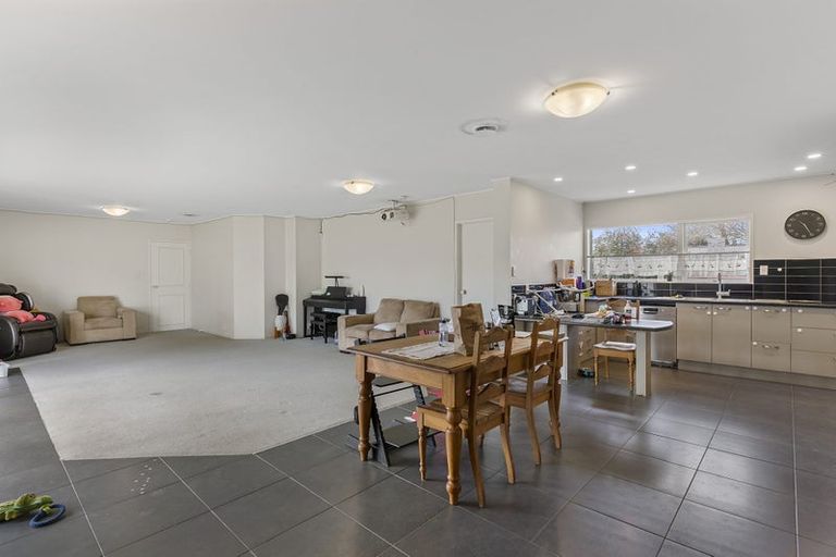 Photo of property in 58 Prince Regent Drive, Half Moon Bay, Auckland, 2012