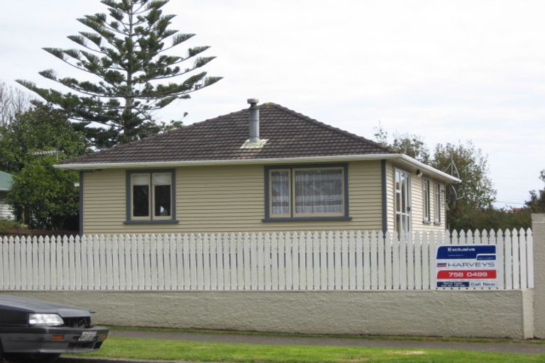 Photo of property in 410 Carrington Street, Upper Vogeltown, New Plymouth, 4310