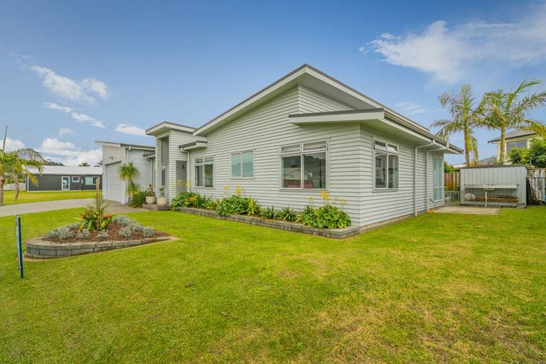 Photo of property in 4 Hawk Hill Crescent, Cooks Beach, Whitianga, 3591