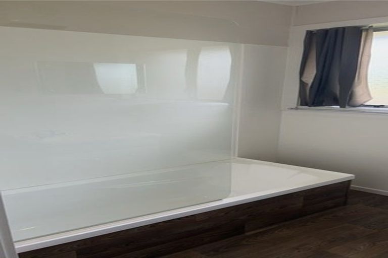 Photo of property in 26 West Coast Road, Glen Eden, Auckland, 0602