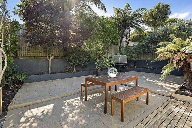 Photo of property in 5 Jeypore Street, Berhampore, Wellington, 6023