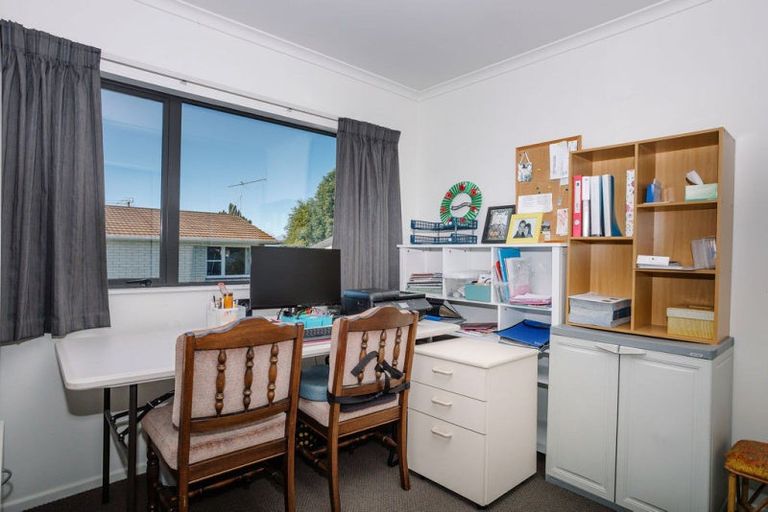 Photo of property in 21 Guy Street, Dannevirke, 4930