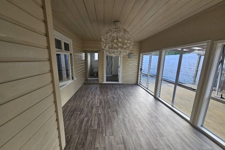 Photo of property in 143 Rongotai Road, Kilbirnie, Wellington, 6022