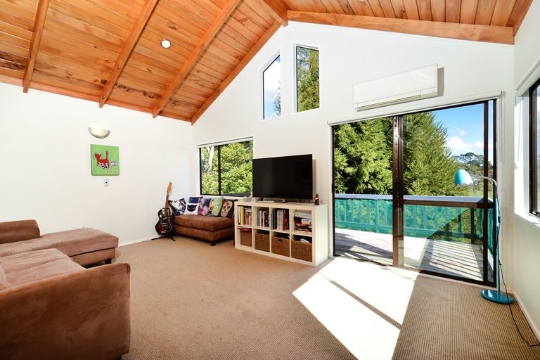 Photo of property in 57 Waitakere Road, Waitakere, Auckland, 0816