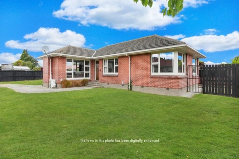 Photo of property in 25 Fairmont Place, Hornby, Christchurch, 8042