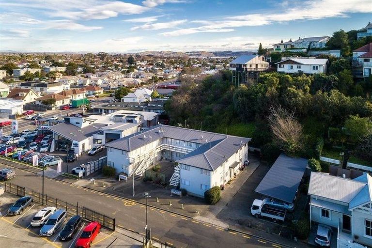 Photo of property in 10 Faraday Street, Hospital Hill, Napier, 4110
