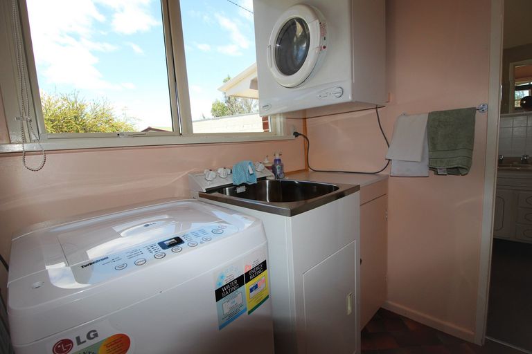 Photo of property in 108 Russell Street, Alexandra, 9320