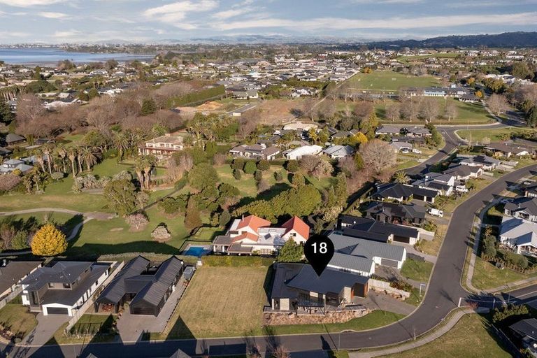 Photo of property in 18 Serenity Drive, Omokoroa, 3114
