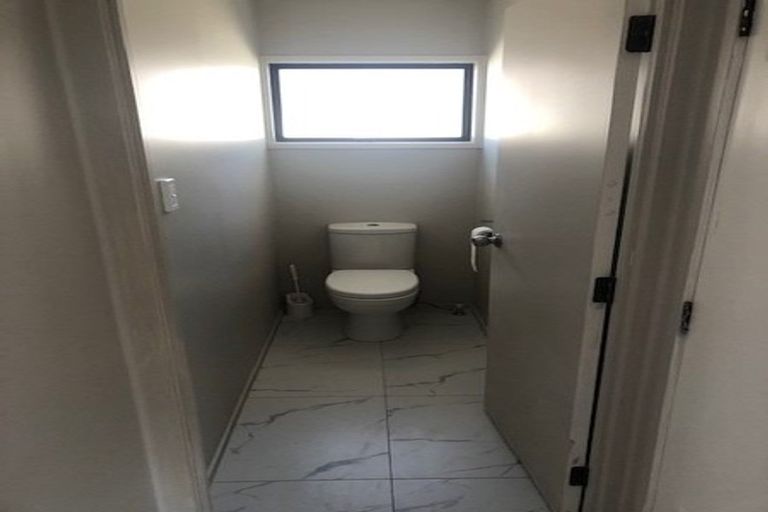 Photo of property in 15a Secretariat Place, Randwick Park, Auckland, 2105