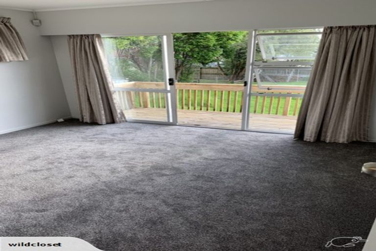 Photo of property in 92 Te Atatu Road, Te Atatu South, Auckland, 0610