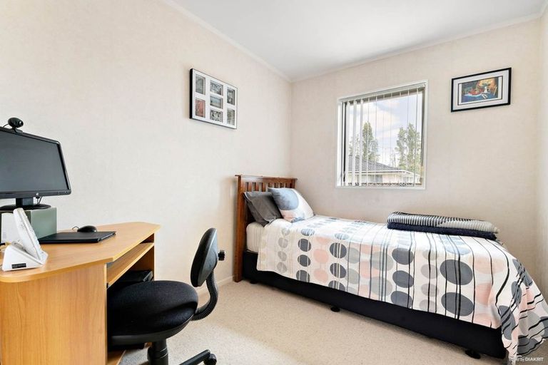 Photo of property in 7a Butley Drive, Farm Cove, Auckland, 2012