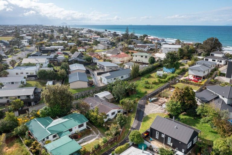 Photo of property in 1335b Papamoa Beach Road, Papamoa Beach, Papamoa, 3118