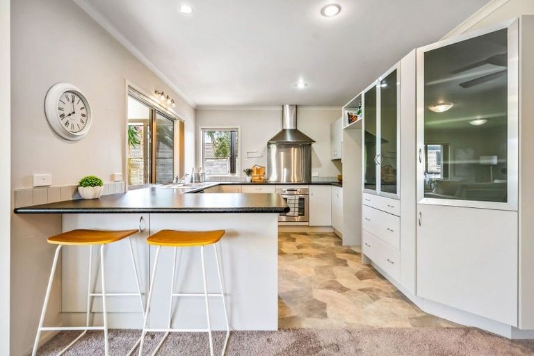 Photo of property in 11 Conifer Grove, Te Kamo, Whangarei, 0112